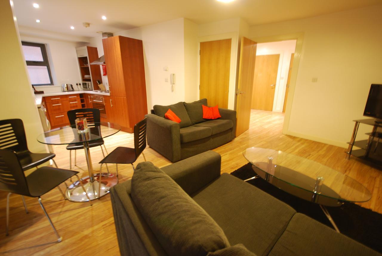 Atana Apartments Manchester Bagian luar foto