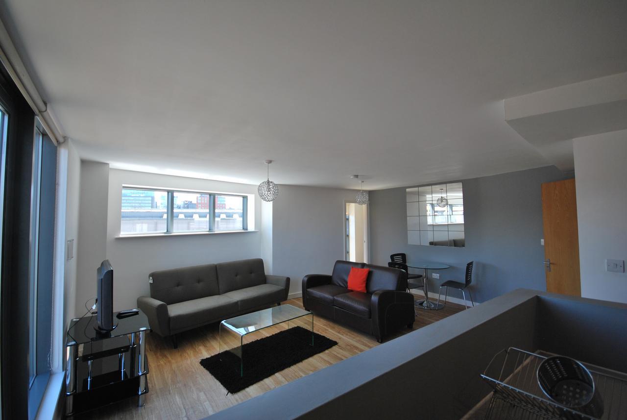 Atana Apartments Manchester Bagian luar foto