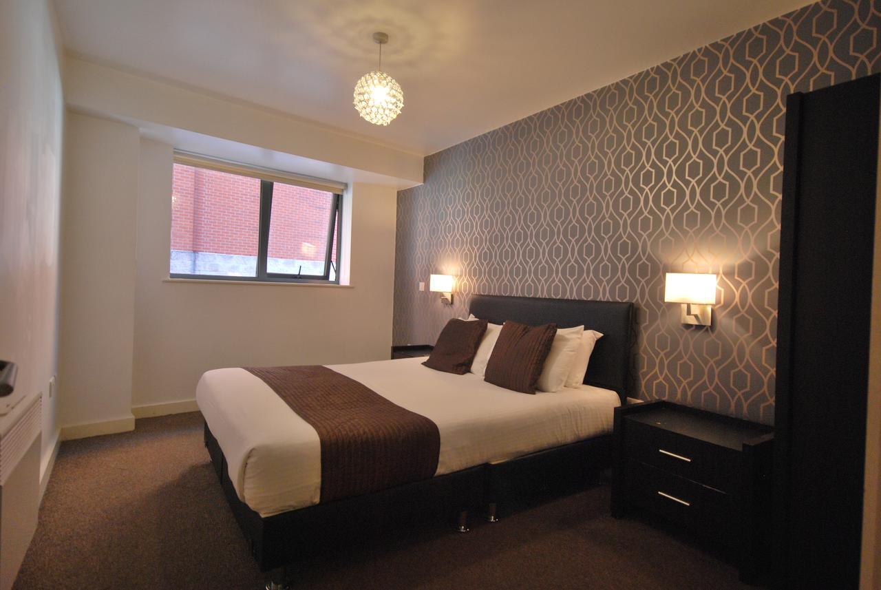 Atana Apartments Manchester Bagian luar foto