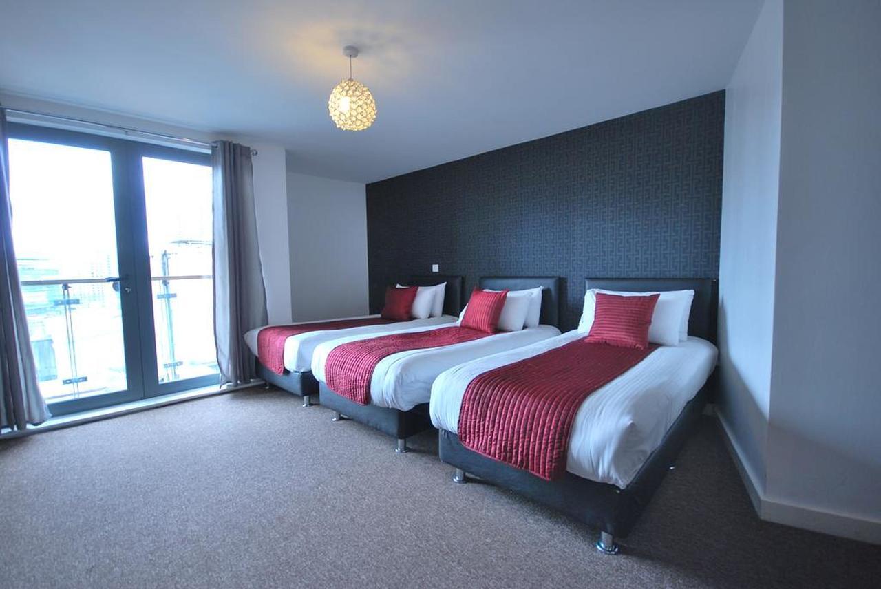 Atana Apartments Manchester Bagian luar foto