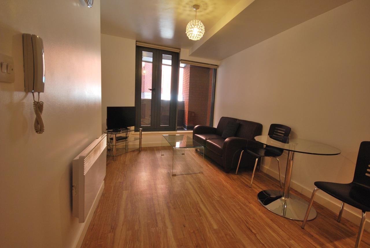 Atana Apartments Manchester Bagian luar foto