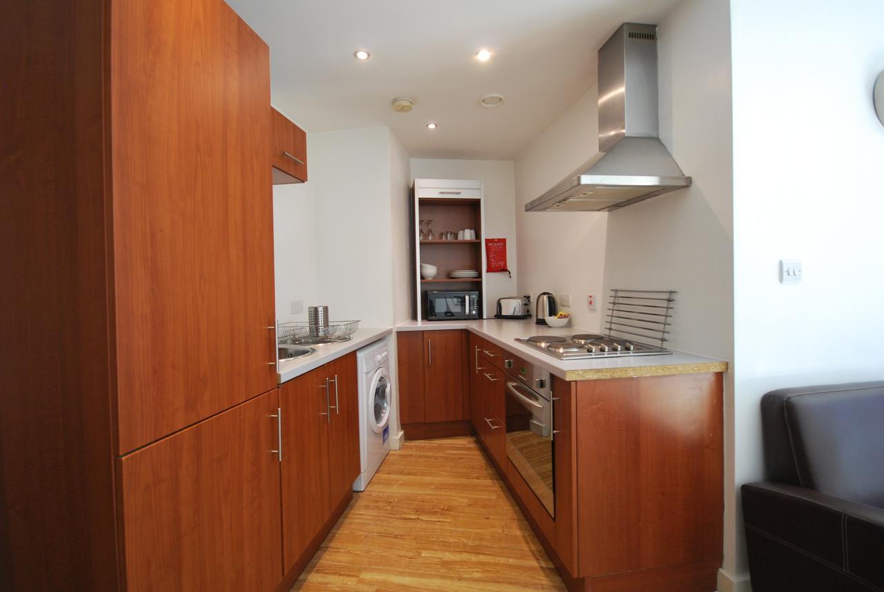 Atana Apartments Manchester Bagian luar foto