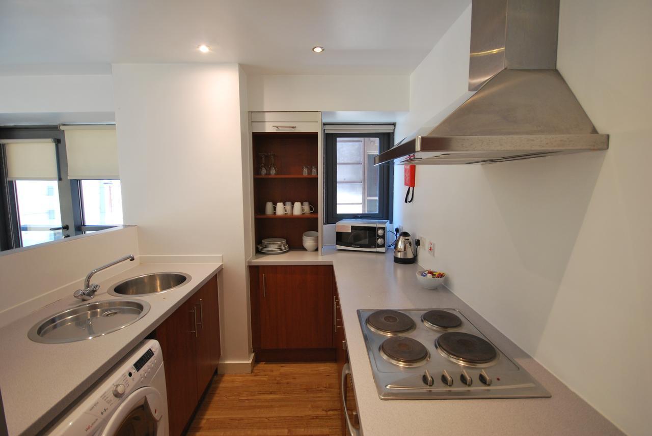 Atana Apartments Manchester Bagian luar foto