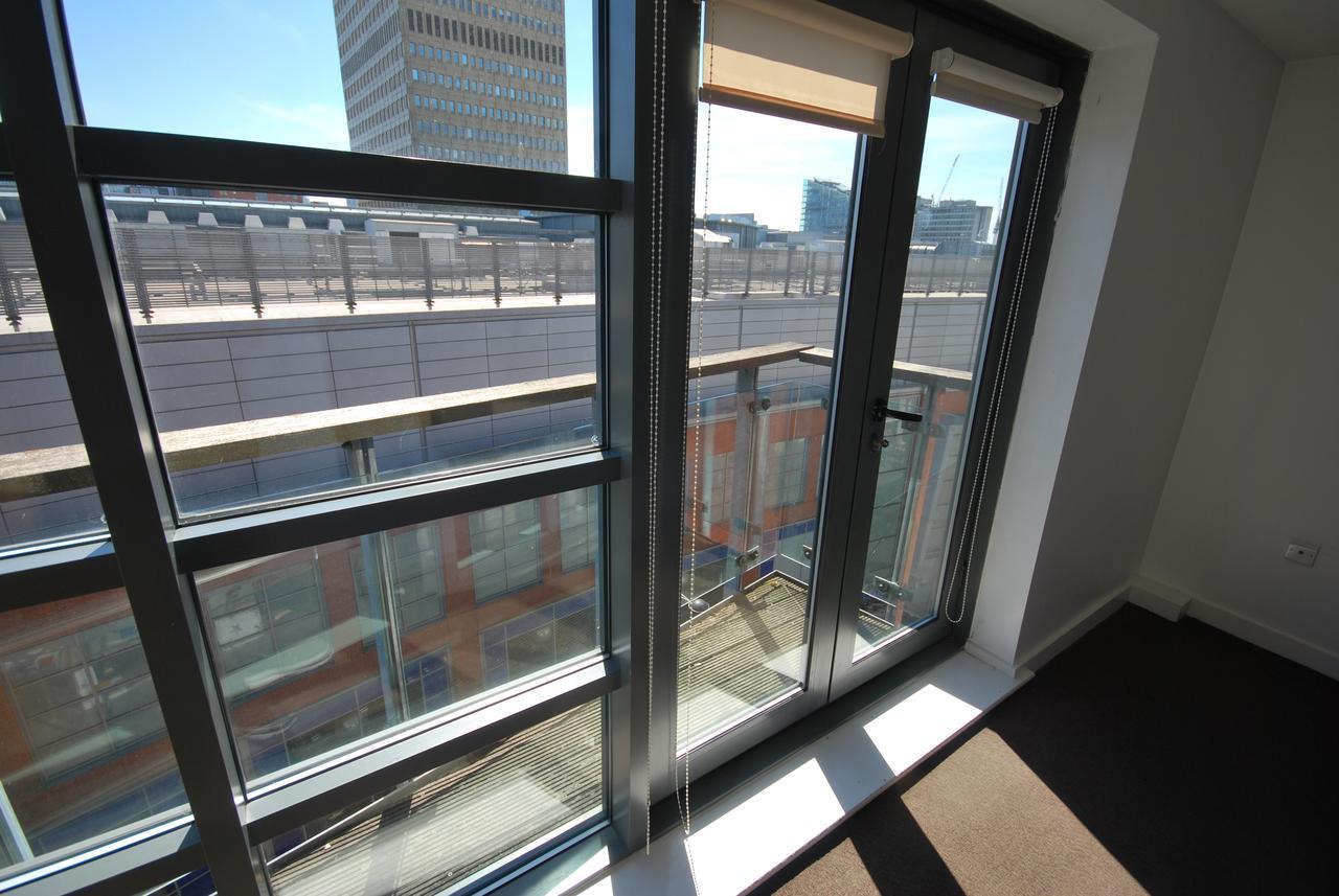 Atana Apartments Manchester Bagian luar foto