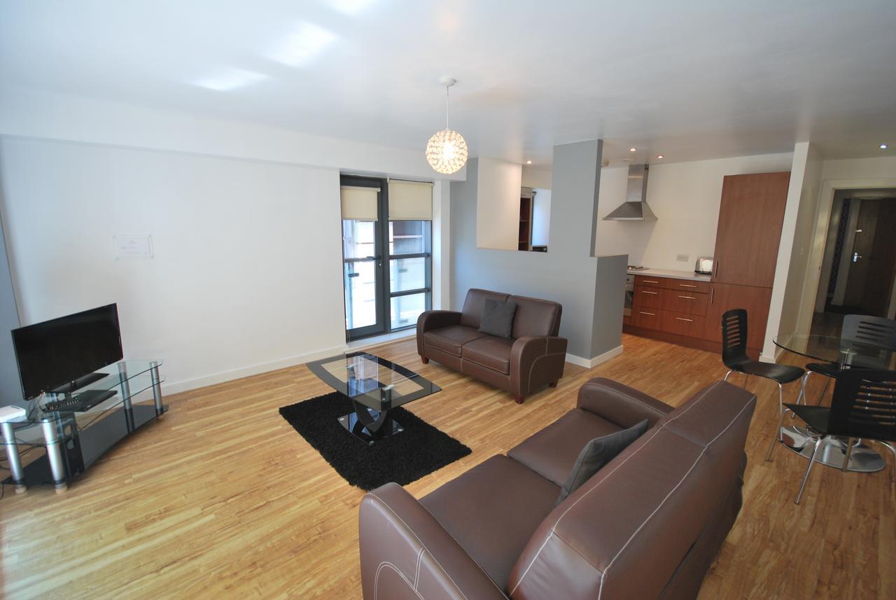 Atana Apartments Manchester Bagian luar foto